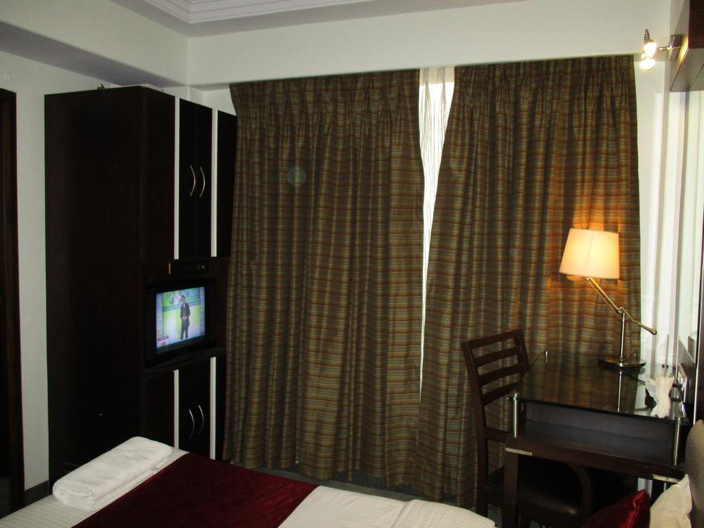 Hotel Sapna Marine Mumbai Dış mekan fotoğraf