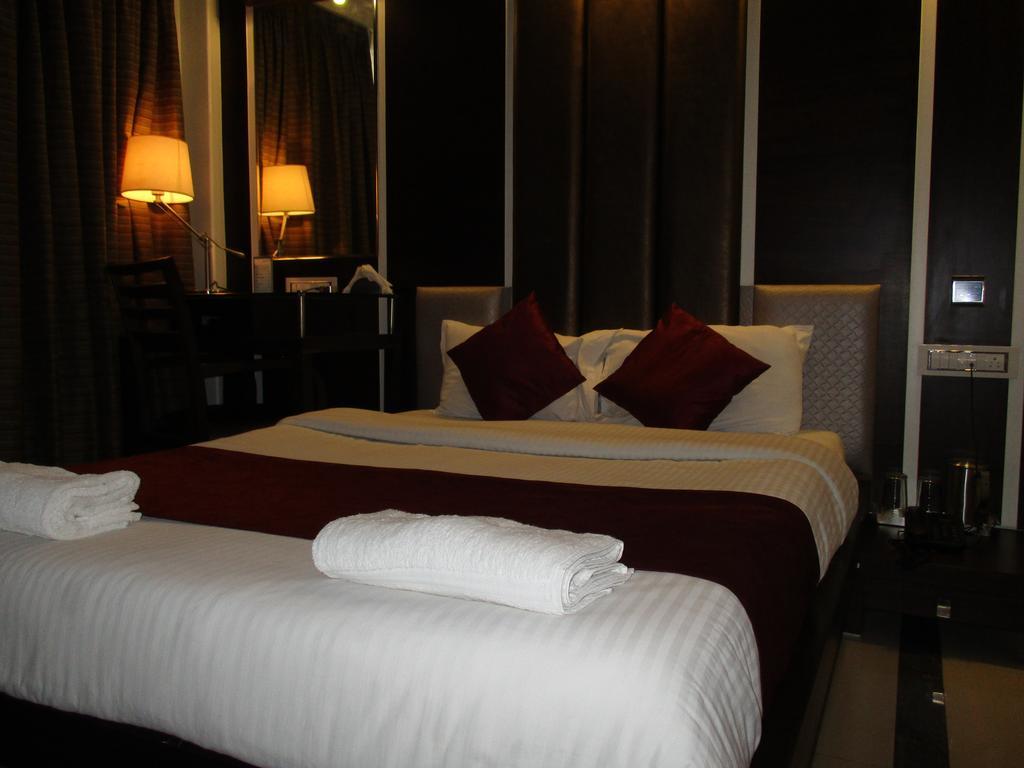 Hotel Sapna Marine Mumbai Dış mekan fotoğraf