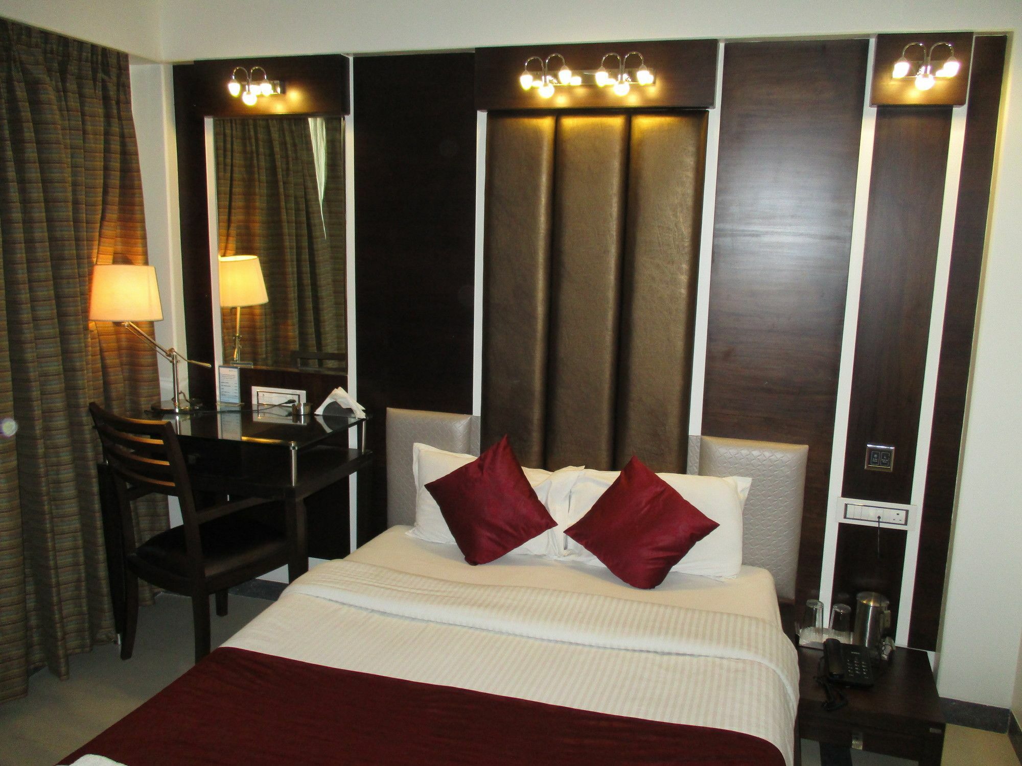 Hotel Sapna Marine Mumbai Dış mekan fotoğraf