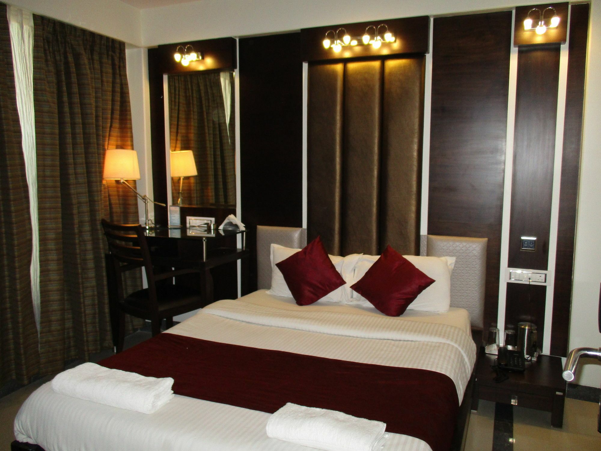 Hotel Sapna Marine Mumbai Dış mekan fotoğraf