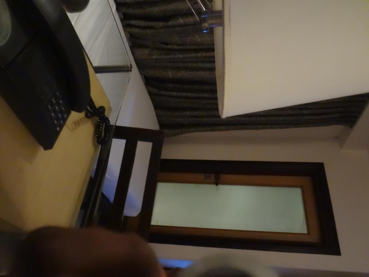 Hotel Sapna Marine Mumbai Dış mekan fotoğraf